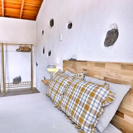 Casas Javier * אדחה